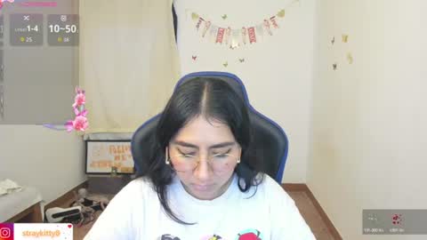 Luna        online show from July 13, 8:09 pm