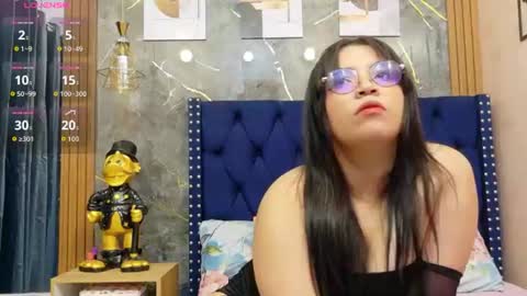 innocenthazel online show from July 30, 2:56 am