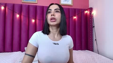 Snapshot of innocentlady_ chatting on January 22, 12:17 pm SELENA online show from January 22, 12:17 pm