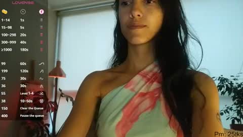 Laroa online show from June 27, 9:43 pm