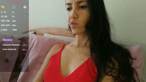 Laroa online show from September 17, 8:40 pm