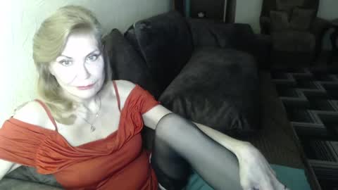 irenalegs online show from April 29, 5:10 am