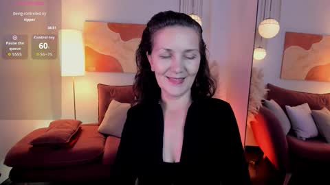 Irene online show from October 18, 1:36 pm