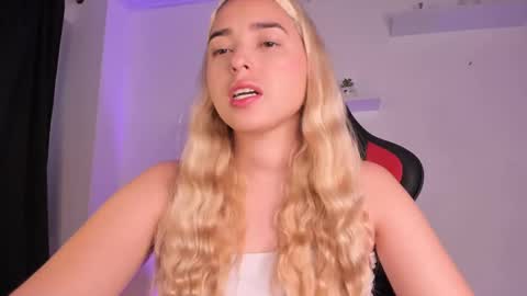 iris online show from February 9, 3:12 pm