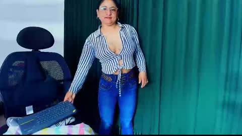 Snapshot of iris_blue_ chatting on September 10, 2:44 am Iris online show from September 10, 2:44 am