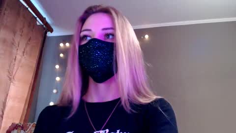 Lily online show from December 21, 12:53 pm