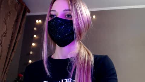 Lily online show from February 12, 7:26 pm