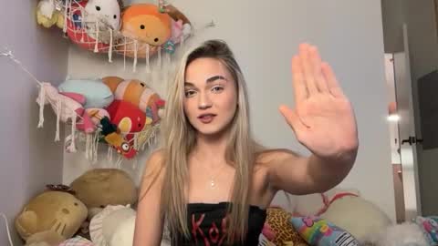 Snapshot of iris_world chatting on October 30, 2:58 am iris online show from October 30, 2:58 am