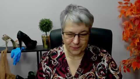 I R I S online show from December 19, 7:29 am