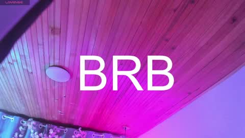 irisbeel online show from May 3, 4:05 am