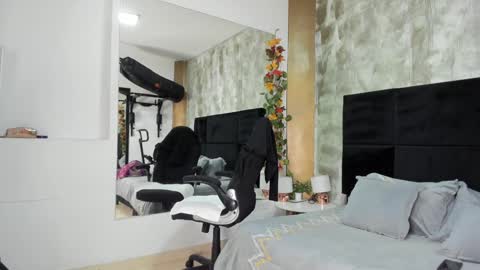Snapshot of irisfit chatting on January 18, 10:49 pm Iris Fit online show from January 18, 10:49 pm