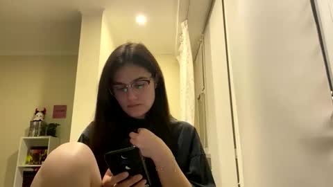 irisss31 online show from May 19, 7:32 pm