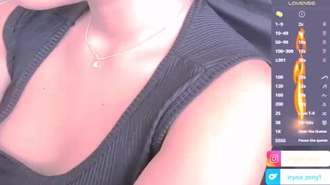 Snapshot of iryna_zeny chatting on January 27, 6:09 pm Yuliana help me to get 100 thumbs up please  online show from January 27, 6:09 pm