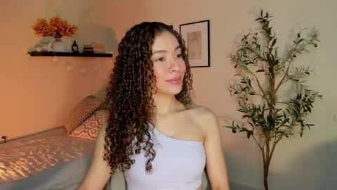 isa_____ online show from April 29, 2:48 am