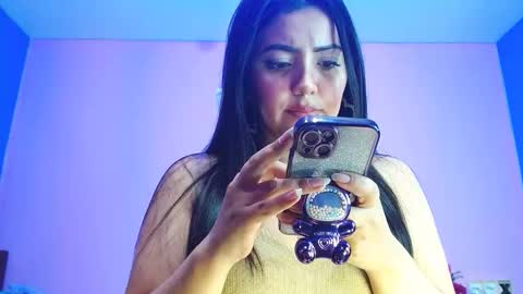 isa_jones1 online show from October 12, 1:08 am