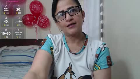 Snapshot of isabeel_sofia01 chatting on February 18, 9:42 pm Isabeel Sofia online show from February 18, 9:42 pm