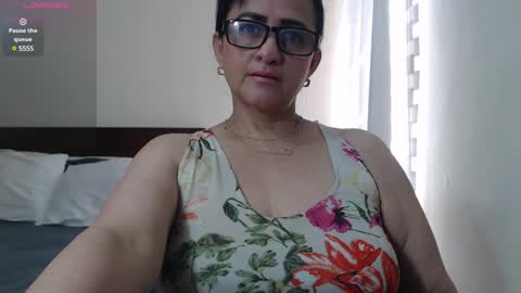 Snapshot of isabeel_sofia01 chatting on January 12, 6:05 pm Isabeel Sofia online show from January 12, 6:05 pm