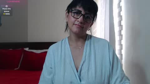 Snapshot of isabeel_sofia01 chatting on February 7, 7:49 pm Isabeel Sofia online show from February 7, 7:49 pm