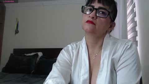 Snapshot of isabeel_sofia01 chatting on February 2, 12:46 pm Isabeel Sofia online show from February 2, 12:46 pm