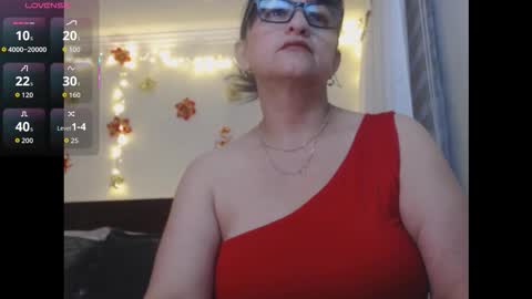 Snapshot of isabeel_sofia01 chatting on September 14, 10:35 am Isabeel Sofia online show from September 14, 10:35 am