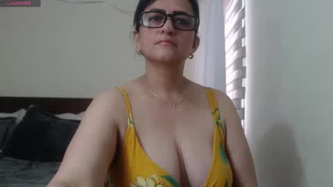 Snapshot of isabeel_sofia01 chatting on January 24, 8:53 pm Isabeel Sofia online show from January 24, 8:53 pm