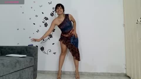 isabela online show from July 5, 7:30 pm
