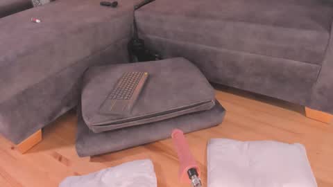 Isabela online show from October 6, 12:44 pm