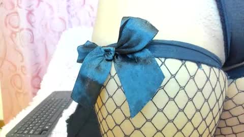 Snapshot of isabela_gonzalez_ chatting on October 9, 5:33 am ISA online show from October 9, 5:33 am