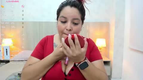 ISABELA online show from June 25, 7:37 pm