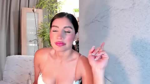 isabelastefano online show from July 7, 3:20 am