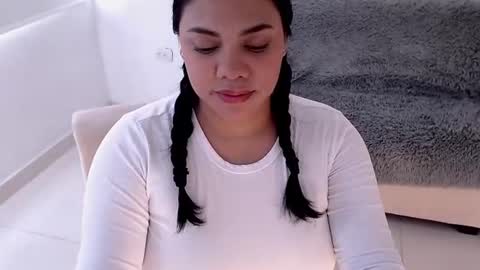 isabelateran online show from July 10, 7:47 pm