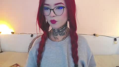 Snapshot of isabella__dark chatting on December 5, 7:38 pm online show from December 5, 7:38 pm