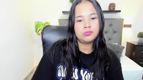 Isabel florez online show from March 5, 12:00 pm