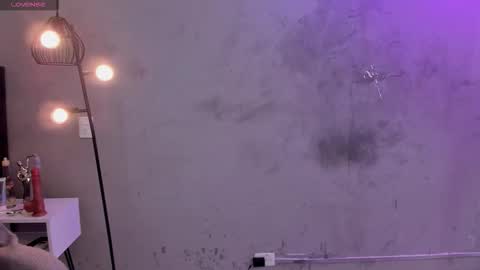 Isabella Nowa online show from March 1, 2:06 pm