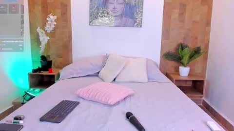 isabella_winkler online show from December 2, 7:16 pm