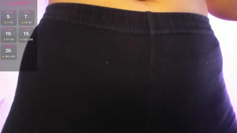 Instagram soybella01  online show from January 21, 9:15 pm