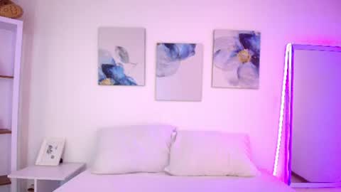 Isabella  online show from July 24, 2:59 pm