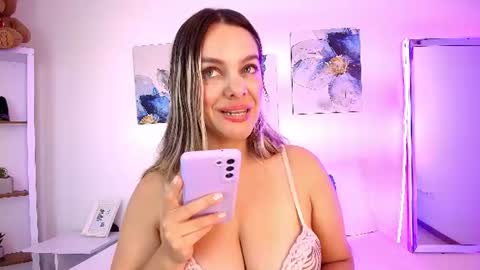 Isabella  online show from June 25, 1:57 pm
