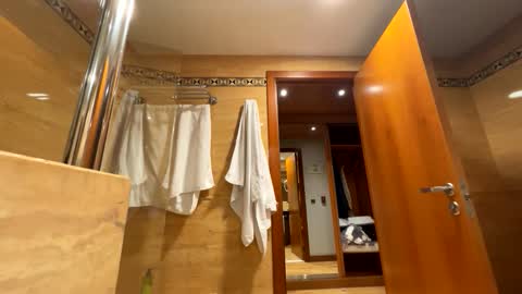 Isabella.. back again  online show from December 19, 5:49 pm