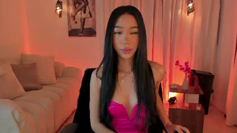 ISABELLA  online show from June 13, 6:05 pm