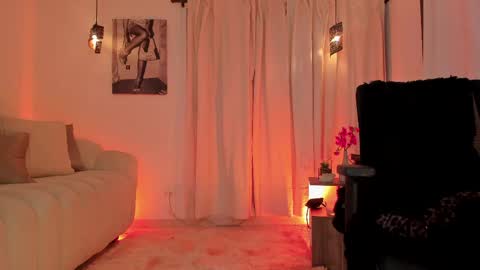 ISABELLA  online show from June 5, 6:25 pm