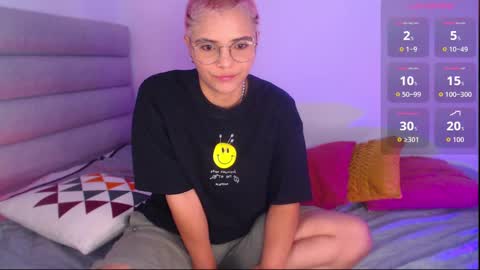 Snapshot of isabellamoutt chatting on September 8, 3:22 pm Isabella Mout online show from September 8, 3:22 pm