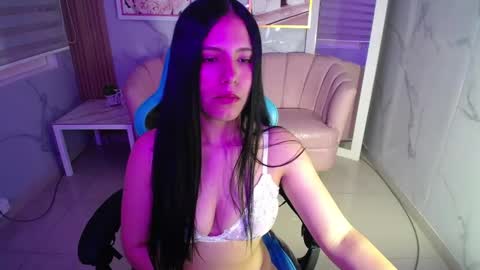 Isa  online show from March 18, 8:36 pm