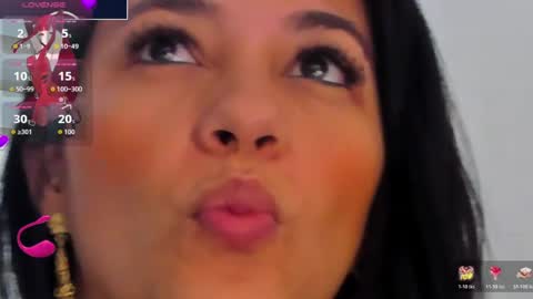 isabellarous  online show from July 7, 11:57 am