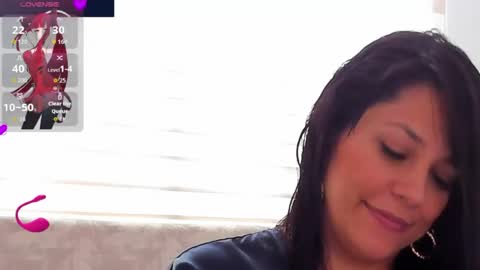 isabellarous  online show from June 27, 7:20 pm