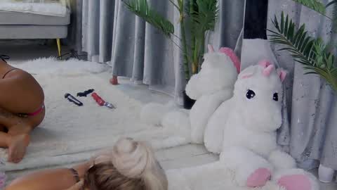 IsabelleEthan online show from June 27, 12:23 am