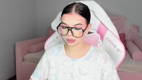 Snapshot of isabellevale chatting on October 15, 6:10 pm isabellevale online show from October 15, 6:10 pm