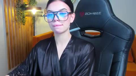 Snapshot of isabellevale chatting on October 6, 6:45 pm isabellevale online show from October 6, 6:45 pm
