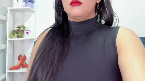 Isabel online show from May 23, 2:32 am
