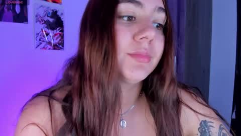 Snapshot of isarhodes_ chatting on October 15, 9:17 pm Isa online show from October 15, 9:17 pm